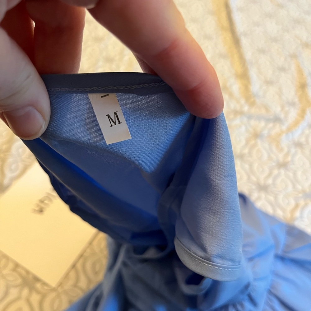 Dress - Picture 2 of 2